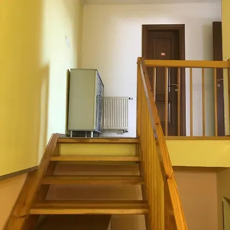 Kovacska 9 *